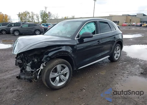 2018 Audi Q5 2.0T Premium/2.0T Tech Premium z USA, uszkodzony, nr VIN WA1BNAFY4J2057055
